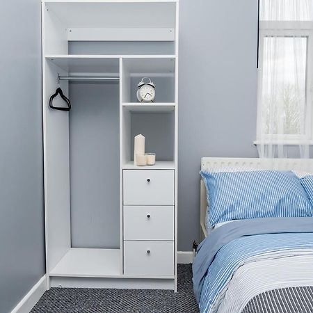 Shirley House 2, Self Catering Guest House, Self Check In, Smart Locks, 10 Min Walk To Southampton General, Aspire And Princess Anne Hospitals, Access To Fully Equipped Kitchen, Excellent Transport Links, Ideal For Longer Stays And Hospital Shifts Exterior foto