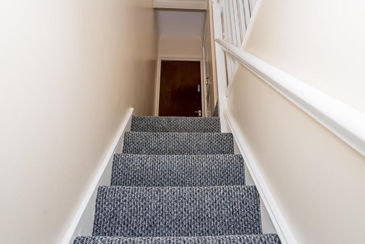 Shirley House 2, Self Catering Guest House, Self Check In, Smart Locks, 10 Min Walk To Southampton General, Aspire And Princess Anne Hospitals, Access To Fully Equipped Kitchen, Excellent Transport Links, Ideal For Longer Stays And Hospital Shifts Exterior foto