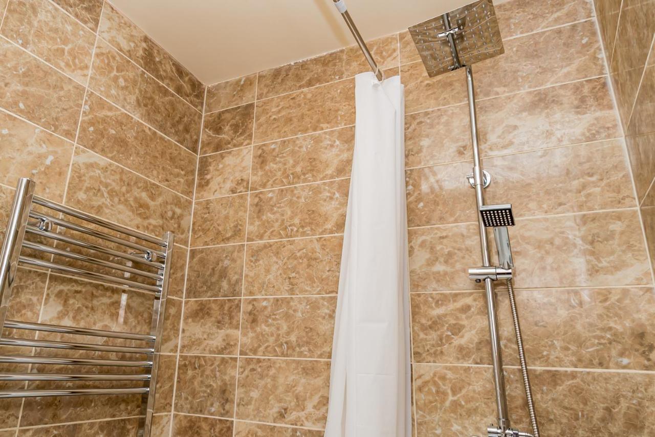 Shirley House 2, Self Catering Guest House, Self Check In, Smart Locks, 10 Min Walk To Southampton General, Aspire And Princess Anne Hospitals, Access To Fully Equipped Kitchen, Excellent Transport Links, Ideal For Longer Stays And Hospital Shifts Exterior foto